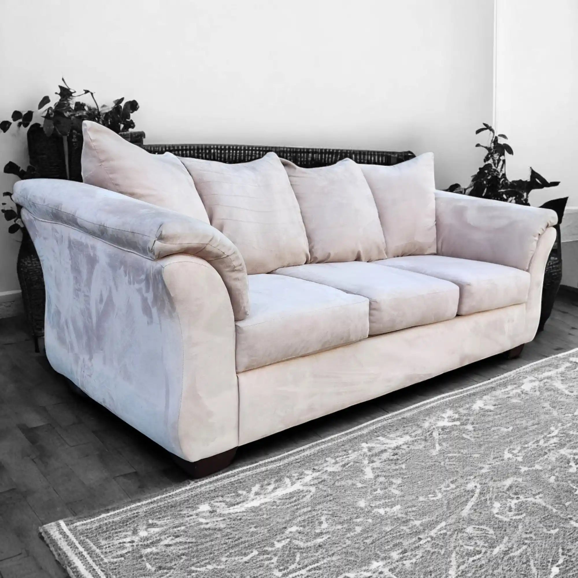 Light Beige/White Sofa